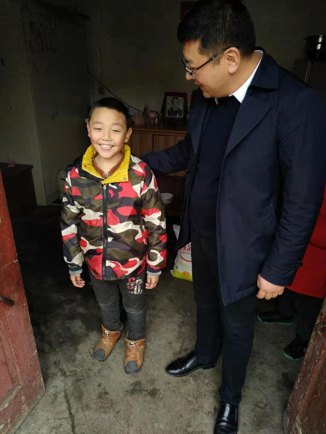 “鄉村振興”摯旗人 ——記市委統戰部下派西城頭村第一書記楊啟舉