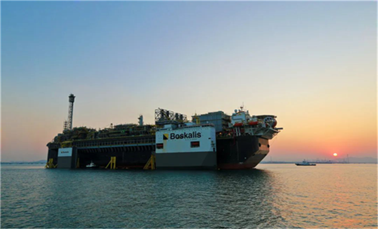 青島西海岸新區海西灣船舶海工產業基地高端制造能力再升級