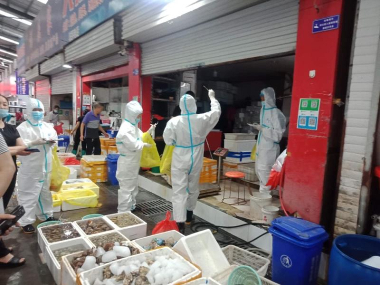金雀山街道：對齊魯市場開展新冠病毒核酸檢測