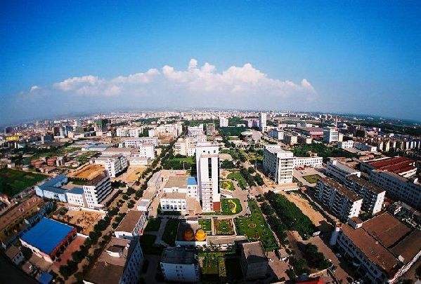 山西抓緊開發區建設 新開工項目435個