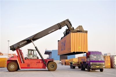 前7月河南進出口總值2762.8億 增速全國第五
