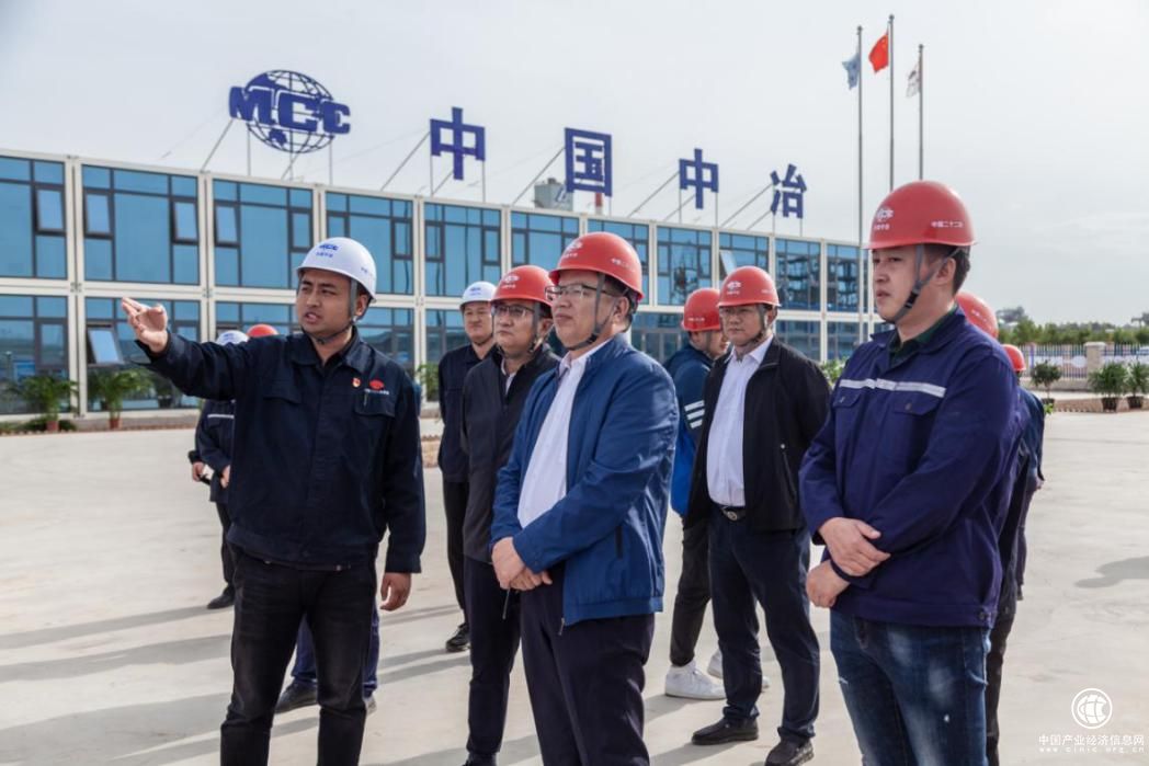 中國二十二冶舉辦“國企頂梁柱——打造赤峰東部工業走廊”專題營銷宣傳活動