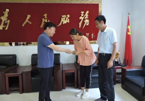 河南省方城縣供銷社：捐資助學 彰顯擔當