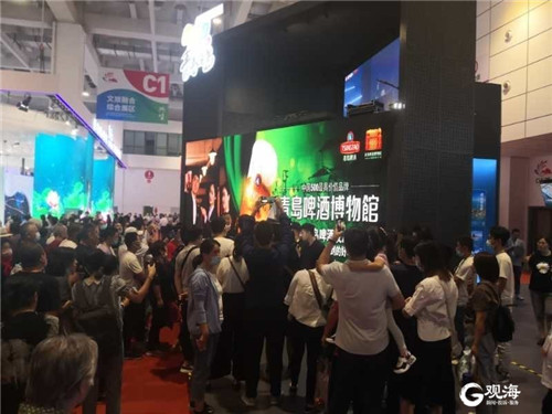 文博會青島綜合展區人氣爆棚 游客爭相拍照打卡