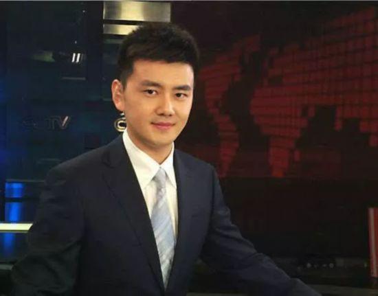 《新聞聯播》主播又雙叒上新了！他叫嚴於信