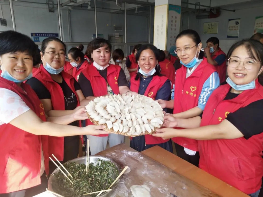 迎國慶、情暖中秋——德州市中醫院黨員志愿者到敬老院開展服務活動