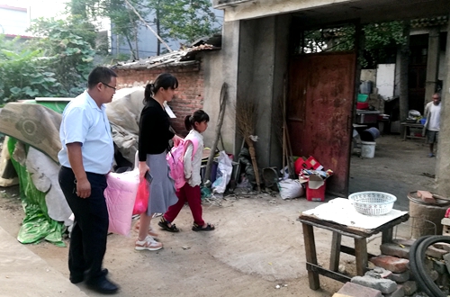 郯城縣關工委孤貧兒童服務團：59個孩子，59份愛！