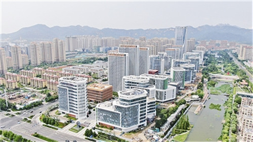 青島國際院士港研究院竣工  百萬平方米集群性科研和產業化載體拔地而起