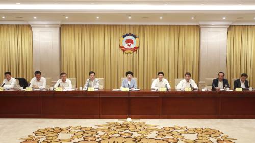 江蘇省政協召開十二屆三十九次主席會議 黃莉新主持并講話