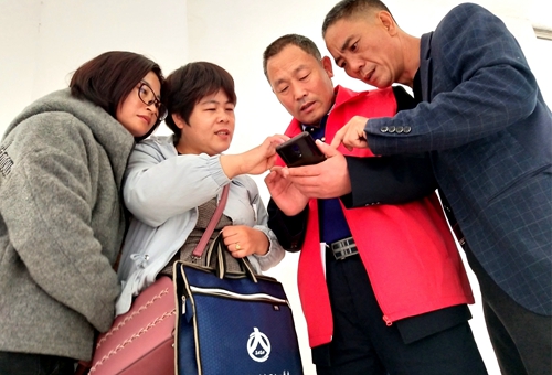 郯城:四千名普查員學會手機app“七人普”入戶摸底調查更便捷