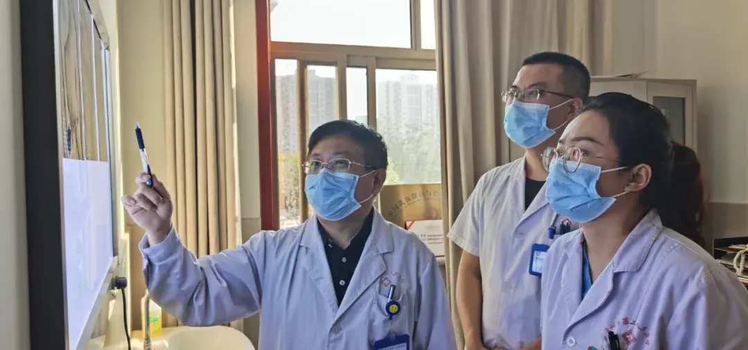 德州市第二人民醫院乳腺中心王寶玨：乳房全切患者得了“心病”，醫生從其腹部取材為她再造乳房