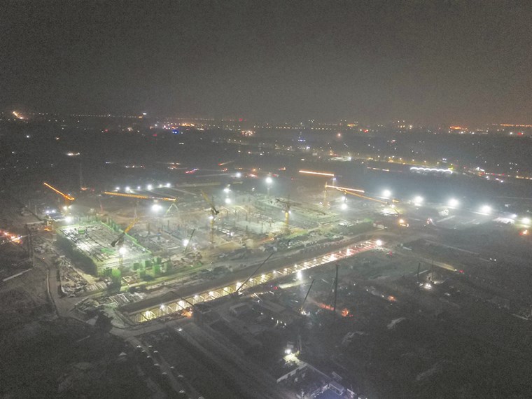 菏澤（高鐵）東站站房晝夜施工 混凝土主體結構將于11月底封頂