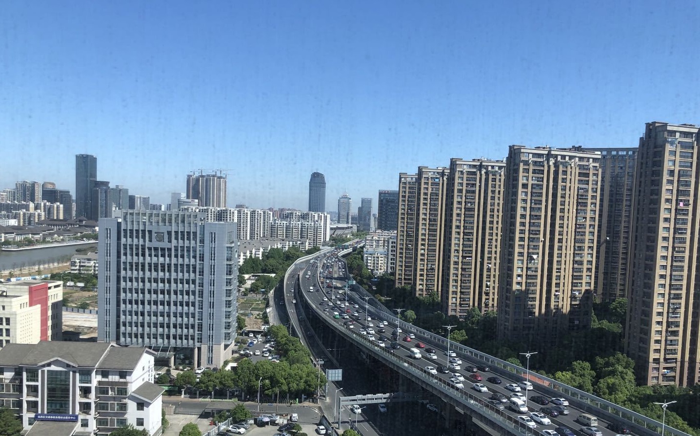 蘇州房地產開發投資比重持續回落