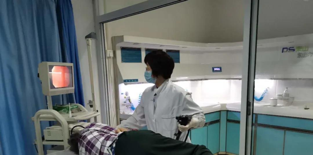 老人長期被脹氣、反酸困擾糾纏 | 德州聯合醫院脾胃科鏡下掃除多枚“炸彈”