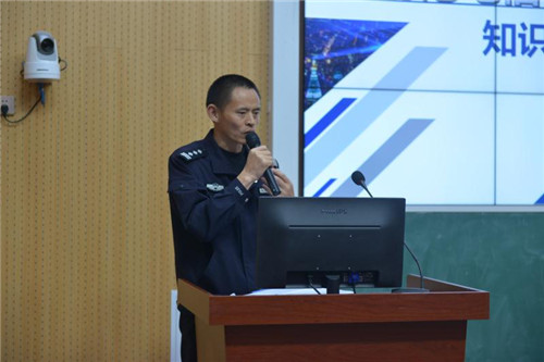 青島：民警“支招”！“防電信詐騙第一課”走進海大