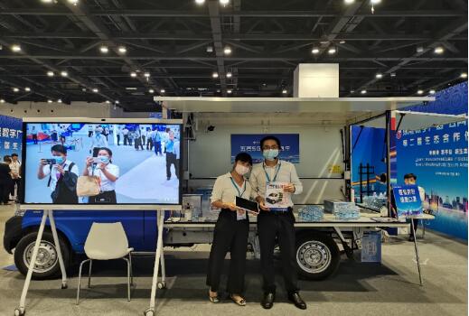 廣西電信聯合華為、五菱汽車、小視科技共同推出5G智慧售貨車