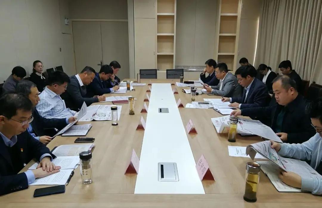 德州運河新區黨工委理論學習中心組進行集體學習