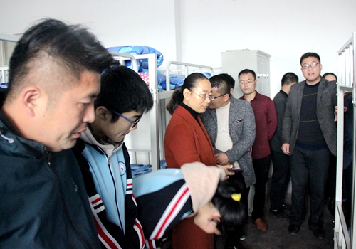 郯城縣沙墩中學舉行宿舍管理現場觀摩會