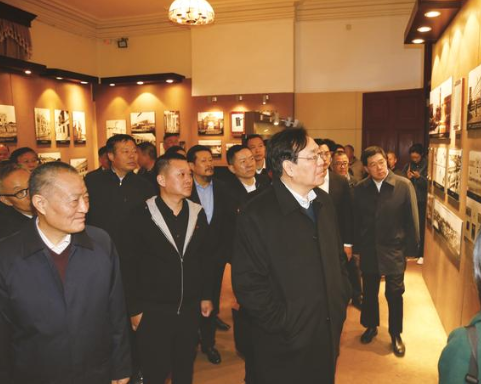 南通民營企業家代表參觀南通博物苑側記