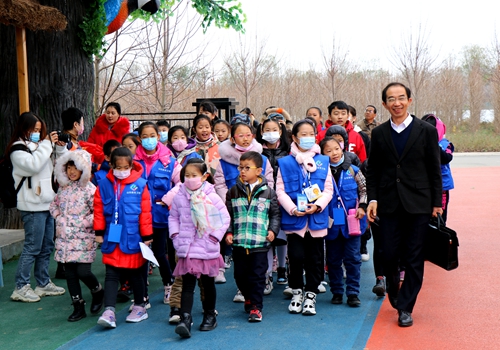 臨沂市郯城縣：童話游園里的“心靈對話”