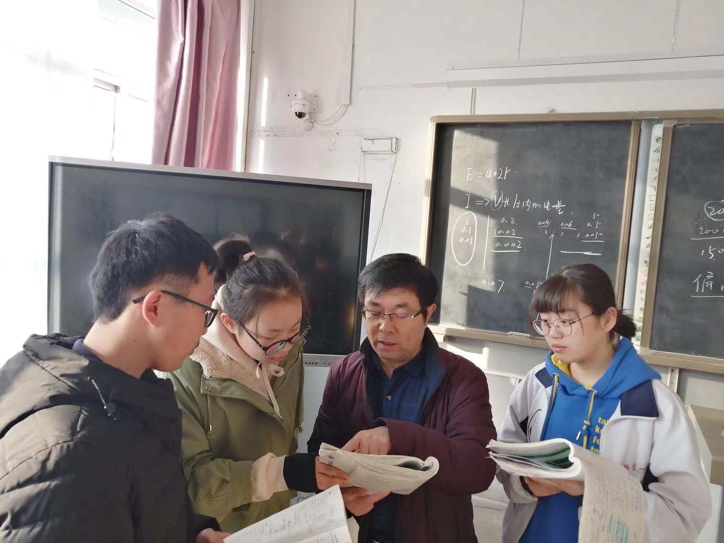 三尺講臺展師德——小記山東棲霞一中班主任林學文