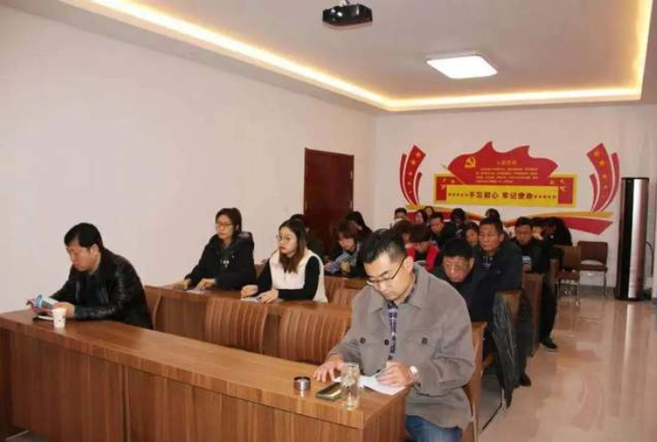德州市工會系統廣泛開展“憲法宣傳周”活動