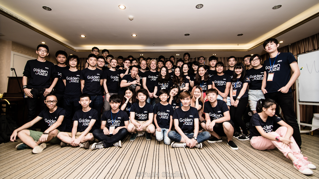 一家外向型文化企業的生存記錄