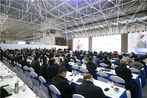 第五屆軍民兩用新材料大會暨中國特種材料及制品展覽會在青島西海岸新區開幕