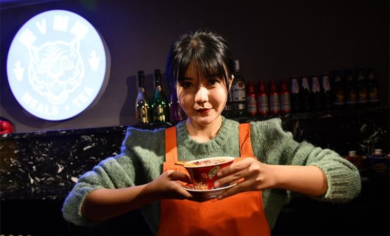 熊爪咖啡、文創咖啡、蓋碗咖啡、機器人咖啡……這些創意咖啡讓你愛了嗎？