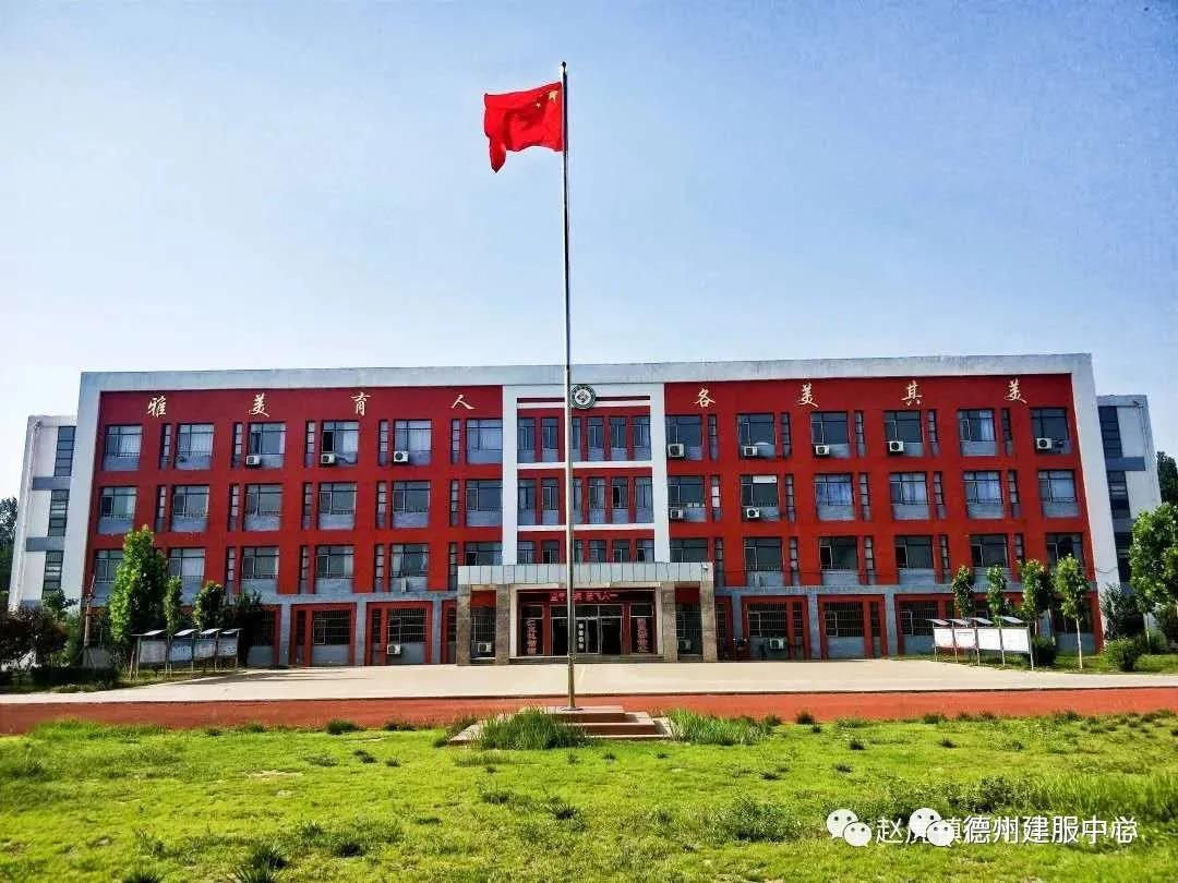 張大文對轄區學校校園消防工程建設情況進行督導