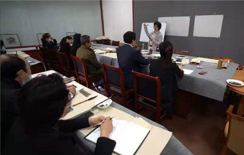 青島萊西市崔子范美術館學術委員會主任石寒：公益課堂育文化自信