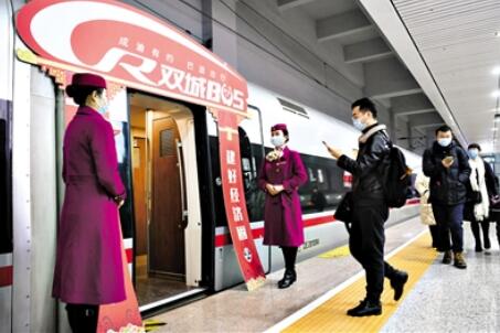 “五一”期間鄭州鐵路單日客流創歷史新高平均74秒開行一趟列車