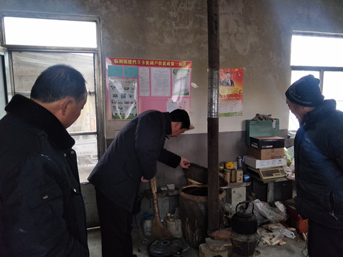 【雪暖】臨澗鎮為困難群眾雪中送暖