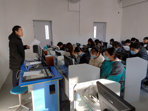 首開教育心系學子：免費為高考學生作英語聽力輔導