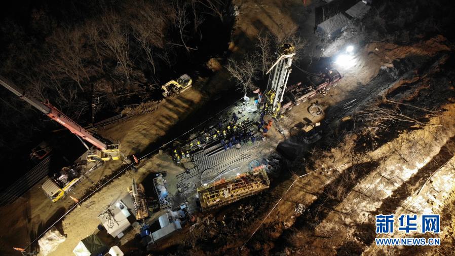 山東棲霞笏山金礦爆炸事故救援現場已與被困人員取得聯系