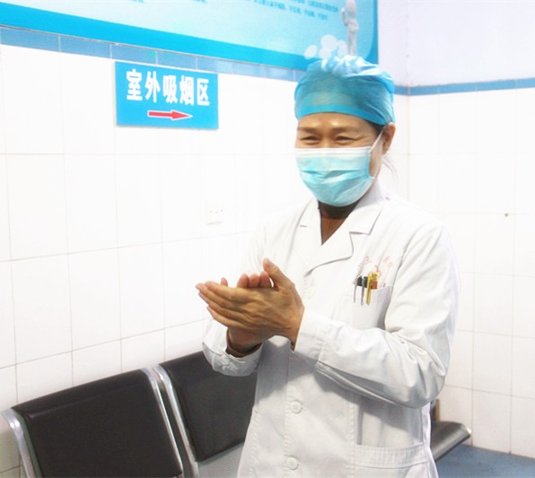 愛心天使在飛翔，冬季病房暖洋洋——德州市第七人民醫院（原十三局醫院）舉行“愛心病房”授旗儀式