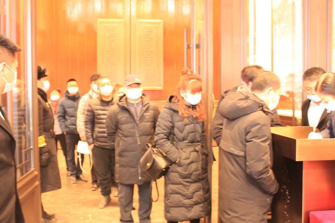 一城仰止 府鑒不凡丨東海·貴和府營銷中心首秀出鏡，萬眾追捧