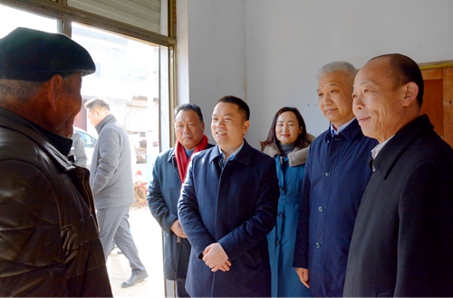 民建臨沂市委“迎新春·送溫暖”活動走進李莊鎮