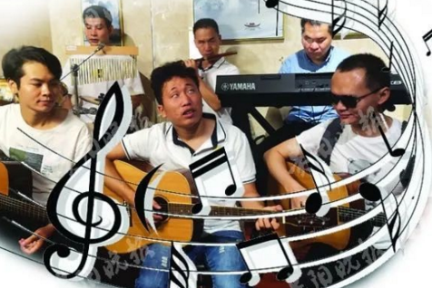 貴陽“折耳根”樂隊：4個盲人推拿師、1個外賣小哥，倔強地拔節生長
