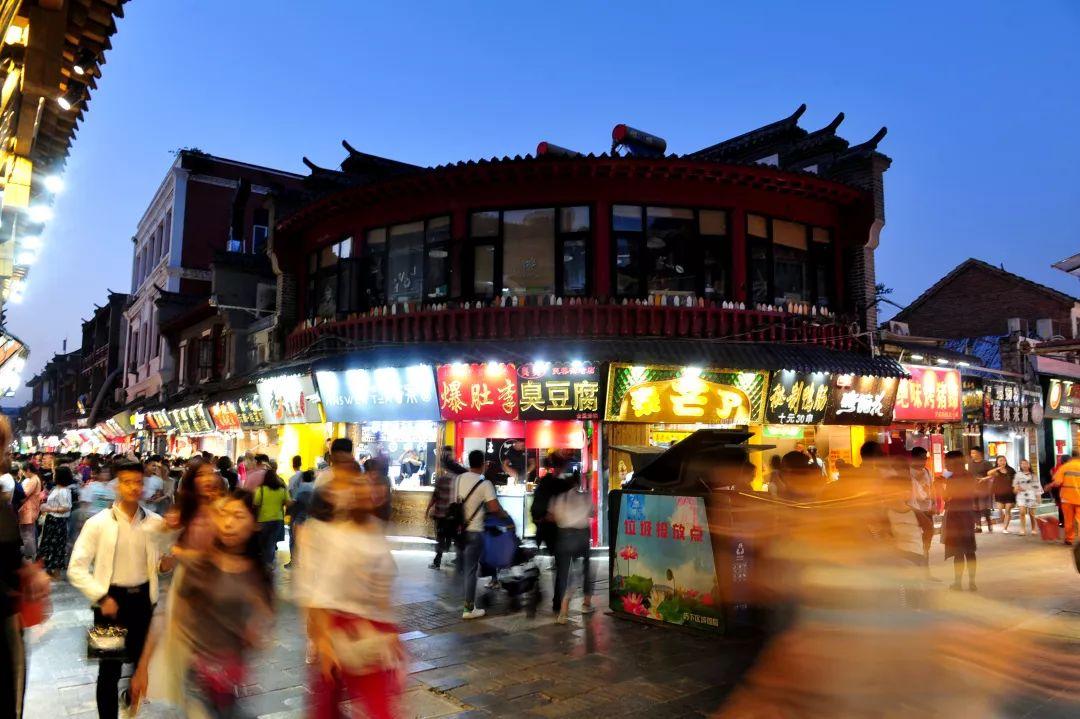 從2024消費數據看我國超大規模市場潛力與優勢