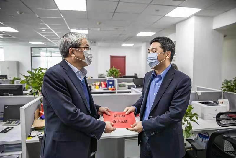 浦發銀行臨沂分行開展春節送溫暖活動