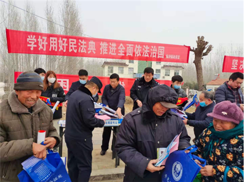 平邑縣臨澗鎮：立春普法趕年集