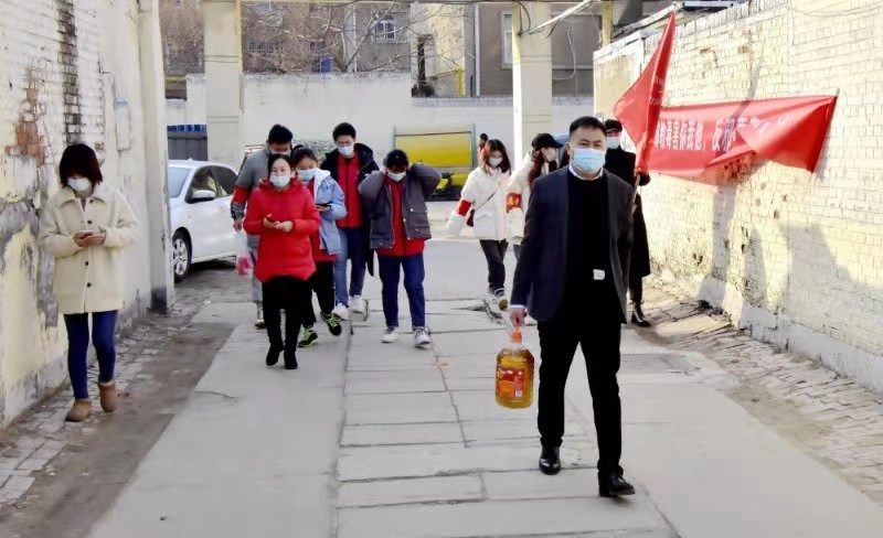 德州市德城區德苑社區聯合新街口義工志愿者慰問革命前輩
