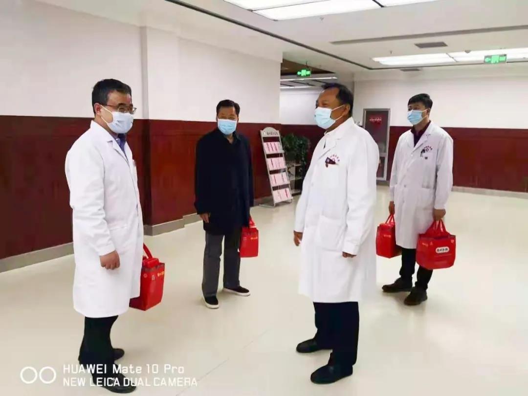 新春送祝福 | 德州聯合醫院院領導走訪慰問醫護人員