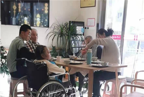 緩解“老齡化”焦慮！青島每個社區都將建成一處居家社區養老服務站