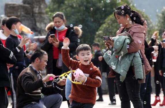 脫貧攻堅助力貴州山鄉苗寨從“貧困邊緣”奔向“旅游前沿”