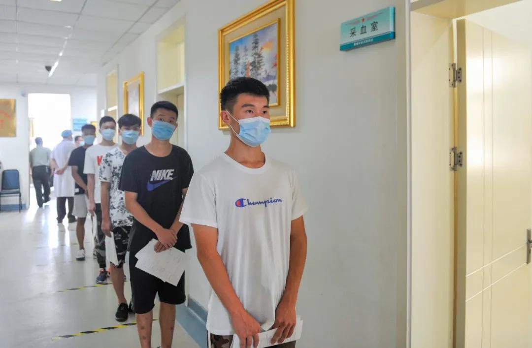 摘掉眼鏡 圓夢軍營——德州市立醫院眼科為夢想保駕護航