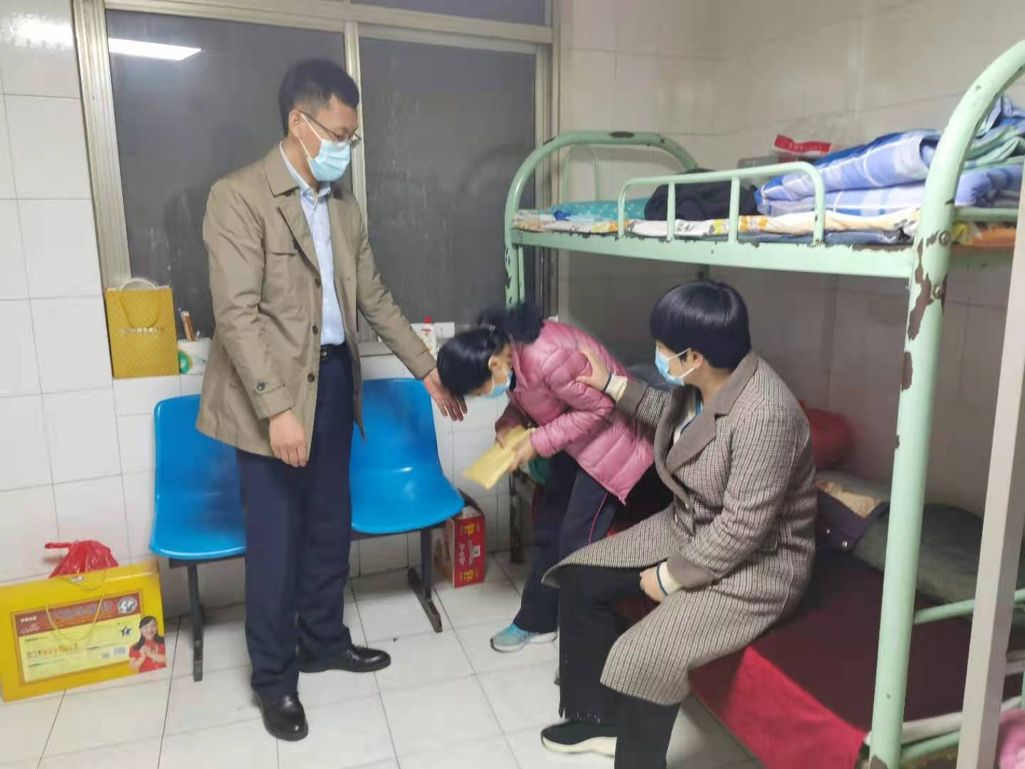 農行臨邑縣支行捐款送愛助重病員工