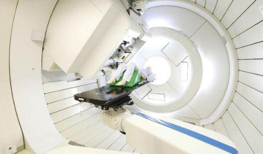 國產緊湊型超導回旋質子治療系統研制成功