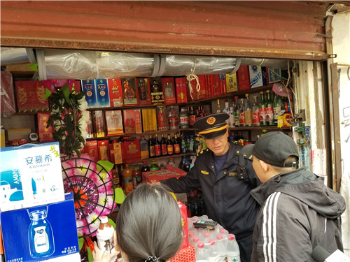 低碳祭奠文明追思 青島市多部門聯合組織開展禁止銷售喪葬祭奠物品聯合執法檢查